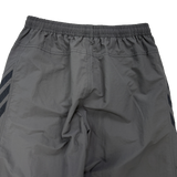 curve track flying pants