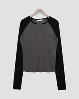 タミンVネックラグランロングスリーブTシャツ