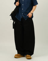 BEE Curved Line Pin-tuck Balloon Pants