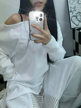 レタリングオフショルダーUネックロングスリーブTシャツ 🩶🤍🖤3カラー