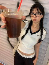 ブラックラインリボンVネックショートスリーブtシャツ