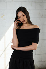 ドレープ オフショルダー Tシャツ-ブラック