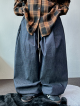 4000SOLD DENIM PINTUCK PANTS