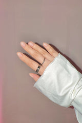 Black cubic vintage heart ring