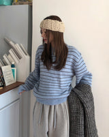 クロヘアリーボーダーヘンリーネックニット