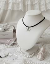 [IDLE Shuhua Necklace] プチエンジェルチョーカーネックレス - シルバーカラー