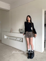 ブラックホールオフショルダー長袖ニット