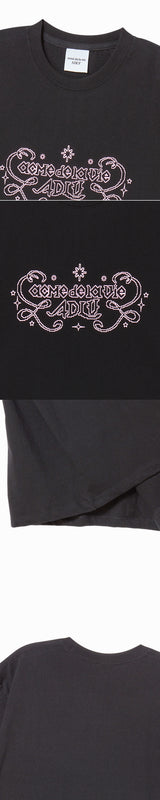25FW WOMAN プリンセスフォントクロップ半袖Tシャツ ブラック