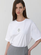 (T-7052)ESSENTIAL LABEL OVERFIT TEE