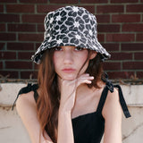 Flower Eyelet Bucket Hat (Black-White)