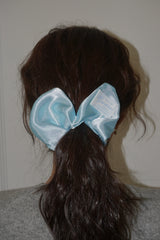 SATIN HEART SCRUNCHIE (ICE BLUE)