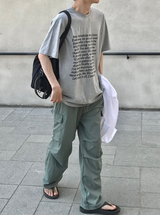 スクエアフレームレタリング半袖Tシャツ
