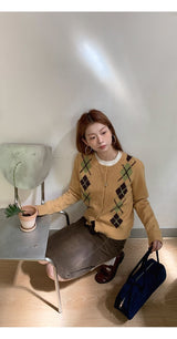 Argyle pattern wool knit cardigan