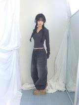 Fingerhole line hooded half zipup