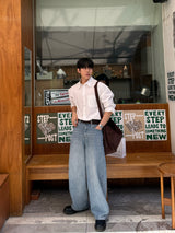 Indigo curved denim pants