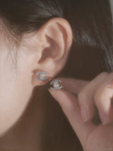 Beautiful double C earrings