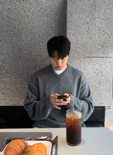Urban Lambs Wool Overfit V-Neck Knit