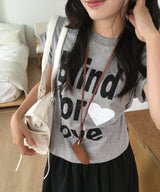 ブラインドレタリングプリントラウンドネックベーシックショートスリーブTシャツ 3 カラーズ