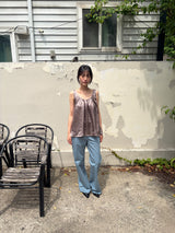 line curve pants