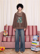 Relaxed fit crewneck knitted sweater with lapel print
