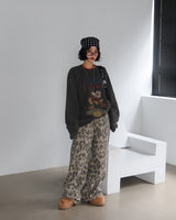 [UNISEX] ミッキーライセンスピグメントスウェットシャツ (Overfit Boxy Unisex Printed)