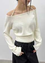 [MADE] Cochena Off-Shoulder Knit