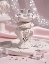 [tripleS Lynn Necklace] プレッツェルカラーボーンネックレス - Silver Color