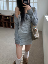 Light Hour ストライプノースリーブドレス & シルバーボタンカーディガン 2-piece Set (Gray)