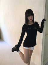 クメンレタリングリップネックスリムロングスリーブTシャツ