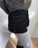 トリルダンコーデュロイスタッズショートパンツ