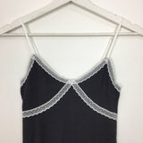 V-cut lace sleeveless (4color)