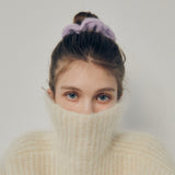 KNIT SCRUNCHIE (LIGHT VIOLET)