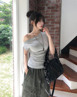 ロエアイレットストラップアンバランスショルダーTシャツ