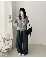 カウイング レザー パッチ ブイネック ルーズフィット ブイニット