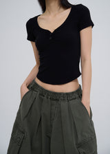 [U-BASIC] Slow button V-neck short sleeve