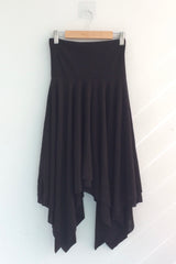 Floating cut banding skirt