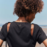 バックカットアウトTシャツ(Black)