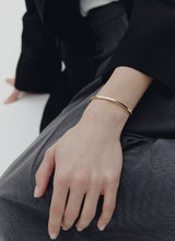 26SS★ [Premium Plating] Precise AB Single Cuff Bangle