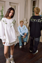 フローラルエンブロイダードオーバーサイズ長袖Tシャツ