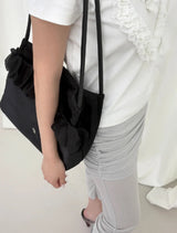 Frillish shoulder bag (black)
