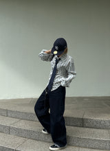  Curved stitch denim pants