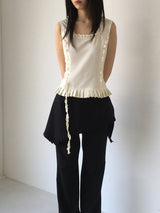 RUFFLE SLEEVELESS (IVORY)