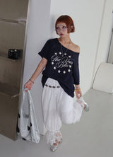 スターレタリングオフショルダーボクシー半袖Tシャツ