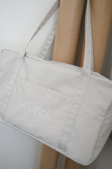 standard duffle bag (light grey)