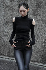 26FW★ ショルダー カットアウト ハイネック トップ