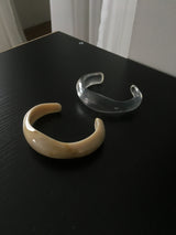 Wavy bangle