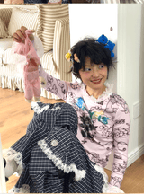 sillysis 可愛いイラストの小熊、ピンクの花柄プリント、宮廷風のギャザーレース付きTシャツ、インナー用トップス レディース