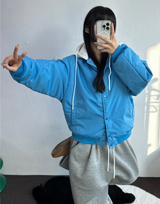 ビビッドカラーセミクロッピードジャンパーパディング🖤💙2カラー