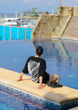 ポスオーバーフィットハーフTシャツ