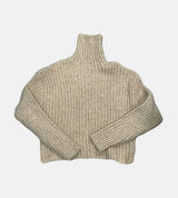 Cozy high-neck over knit
